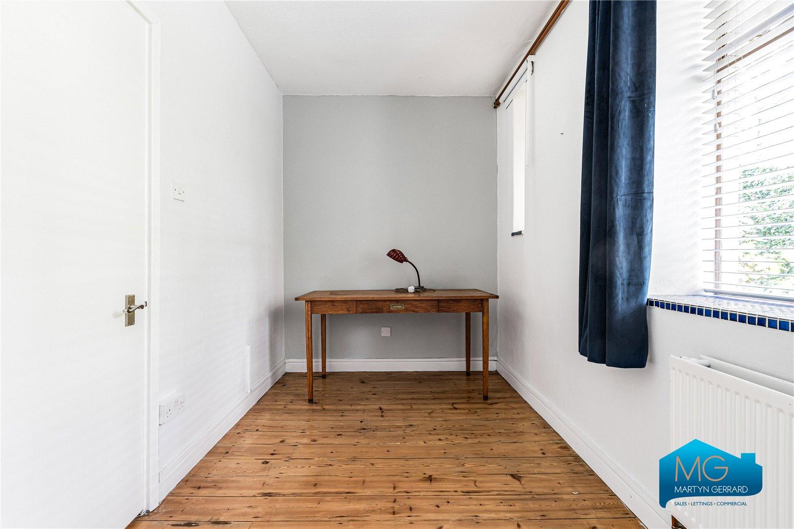 2 bedroom Ground Floor Flat to rent - Martyn Gerrard