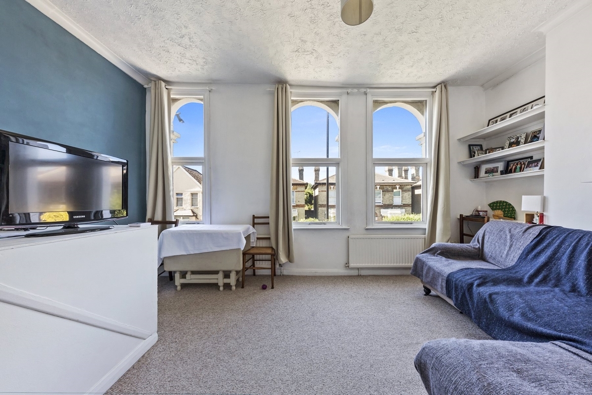 Park Road, Crouch End, London, N8+  - Martyn Gerrard