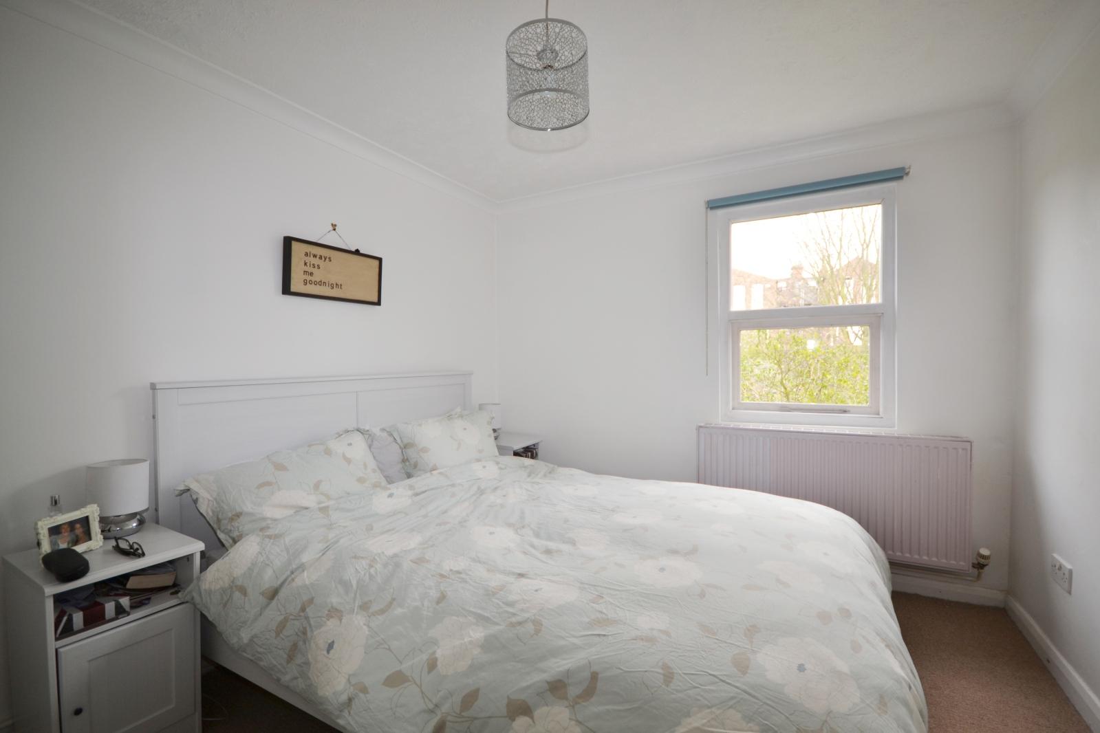 Park Road, Crouch End, London, N8+  - Martyn Gerrard