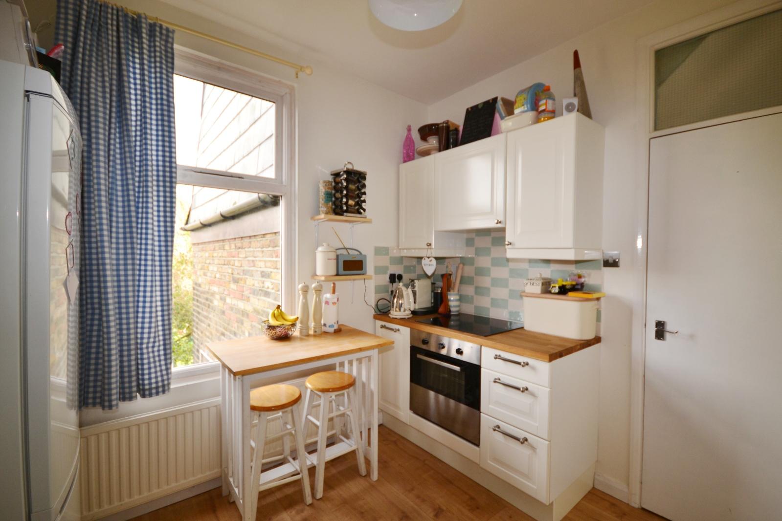 1 bedroom Apartment to rent - Martyn Gerrard