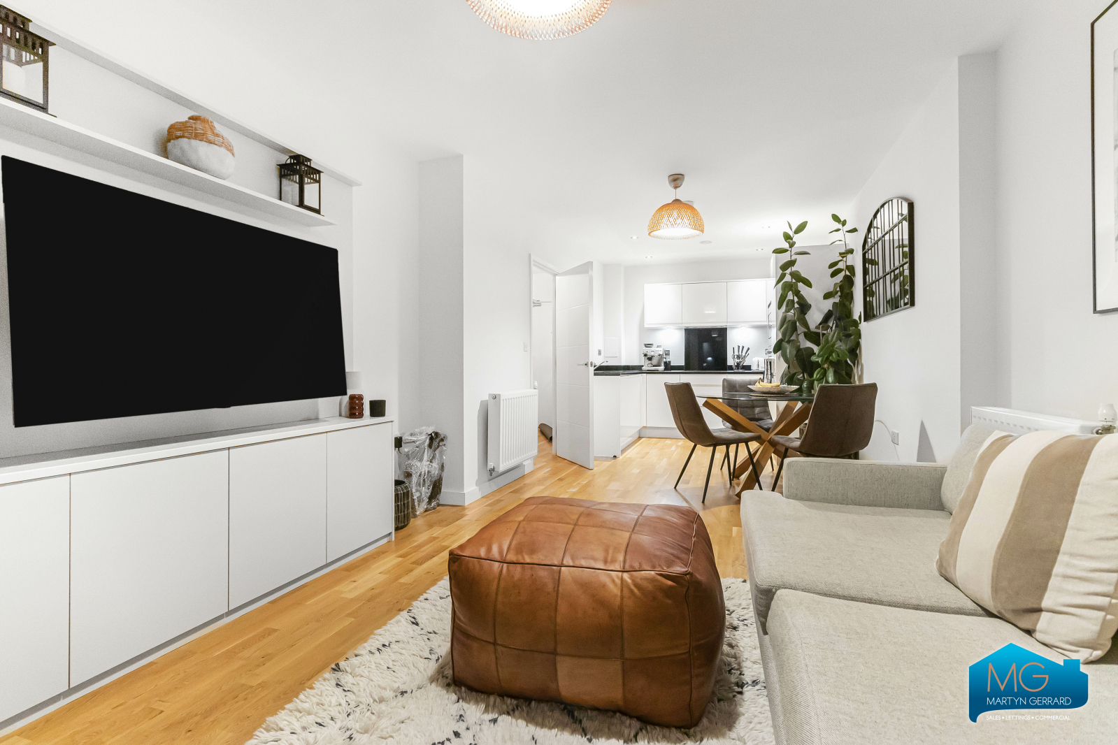 1 bedroom Apartment to rent - Martyn Gerrard