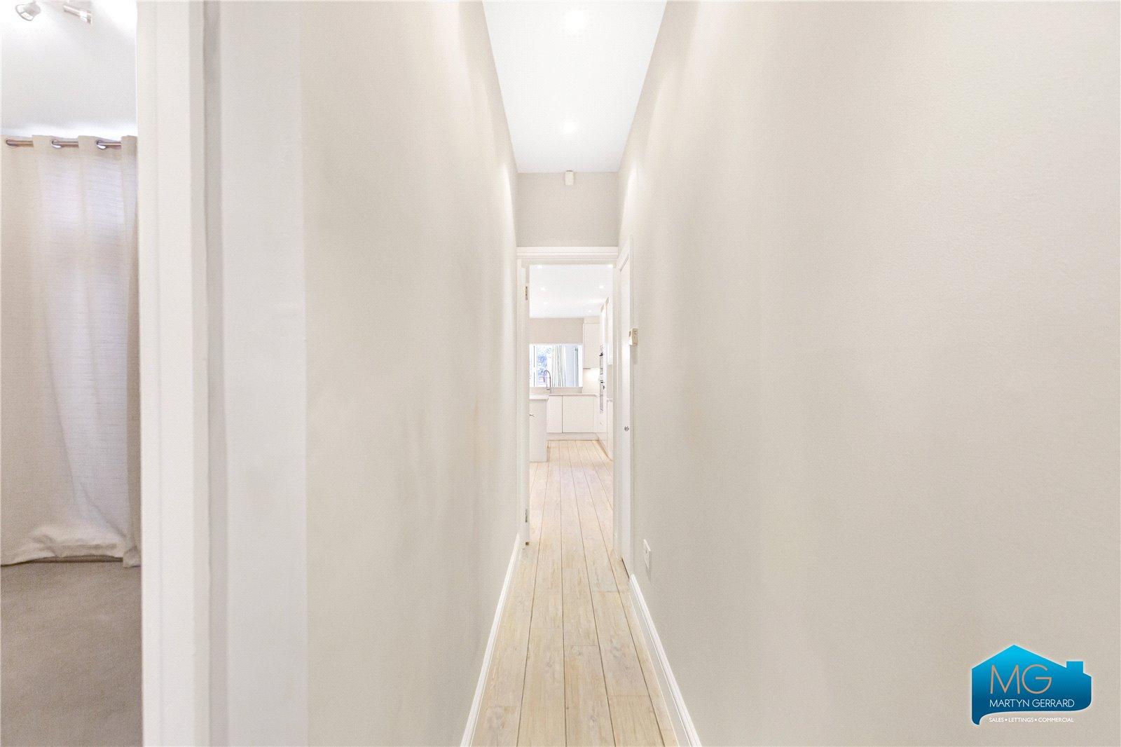 2 bedroom Ground Floor Flat to rent - Martyn Gerrard