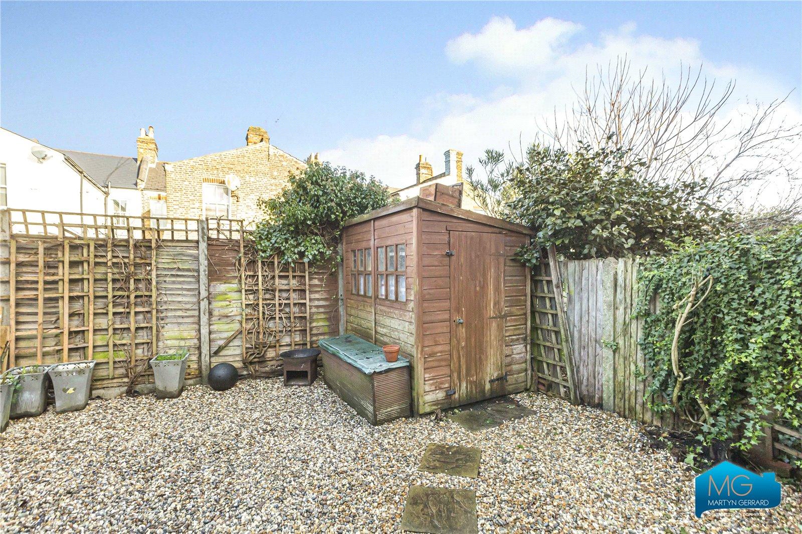 2 bedroom Ground Floor Flat to rent - Martyn Gerrard