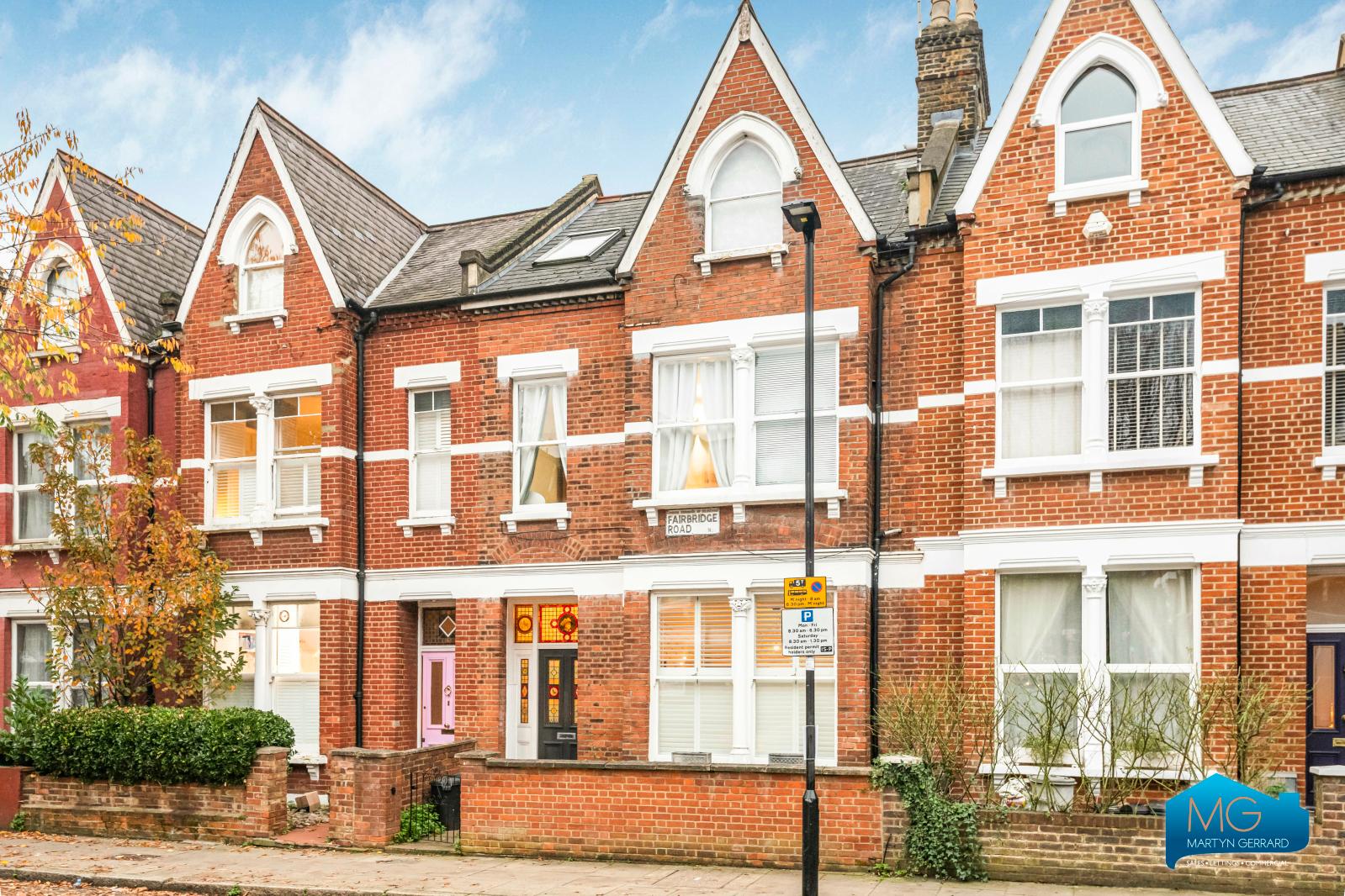 2 bedroom Apartment to rent - Martyn Gerrard
