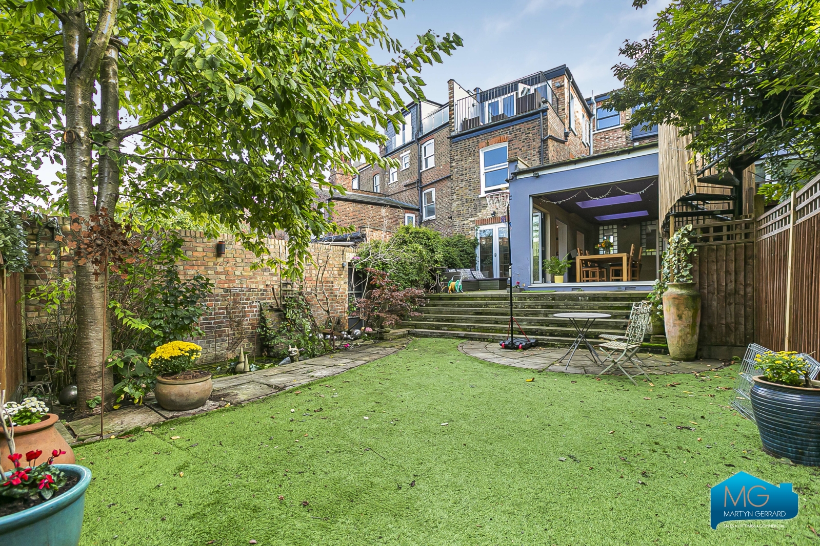 5 bedroom End of Terrace House to rent - Martyn Gerrard