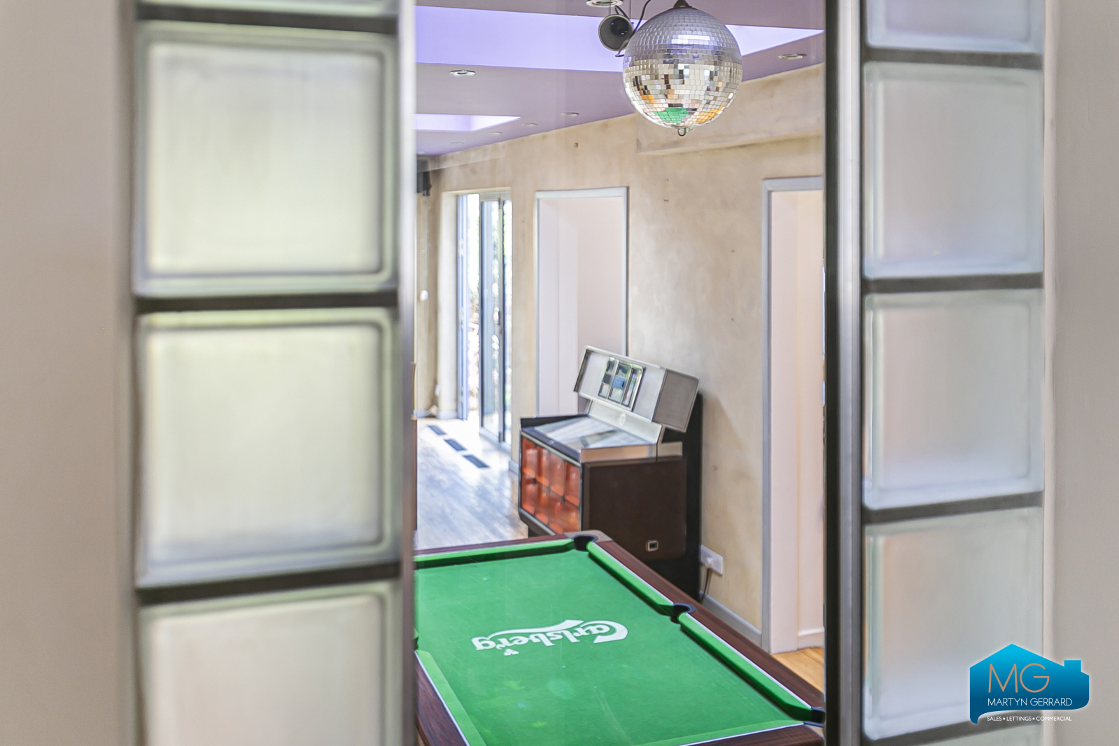 5 bedroom End of Terrace House to rent - Martyn Gerrard