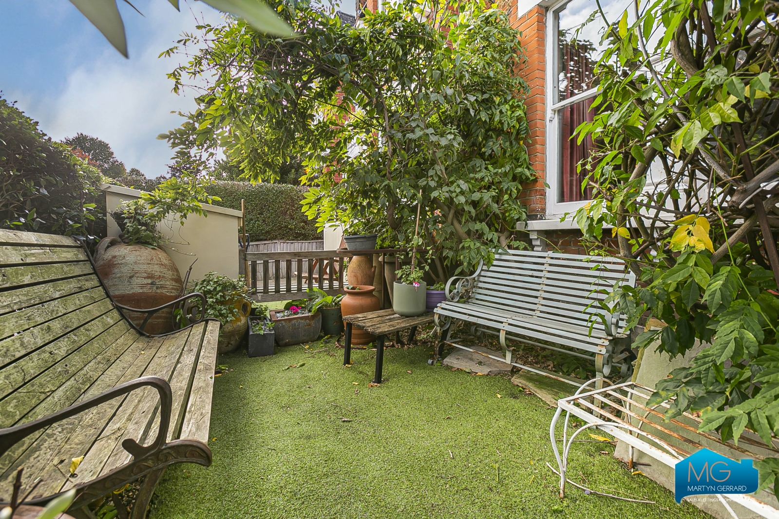 5 bedroom End of Terrace House to rent - Martyn Gerrard