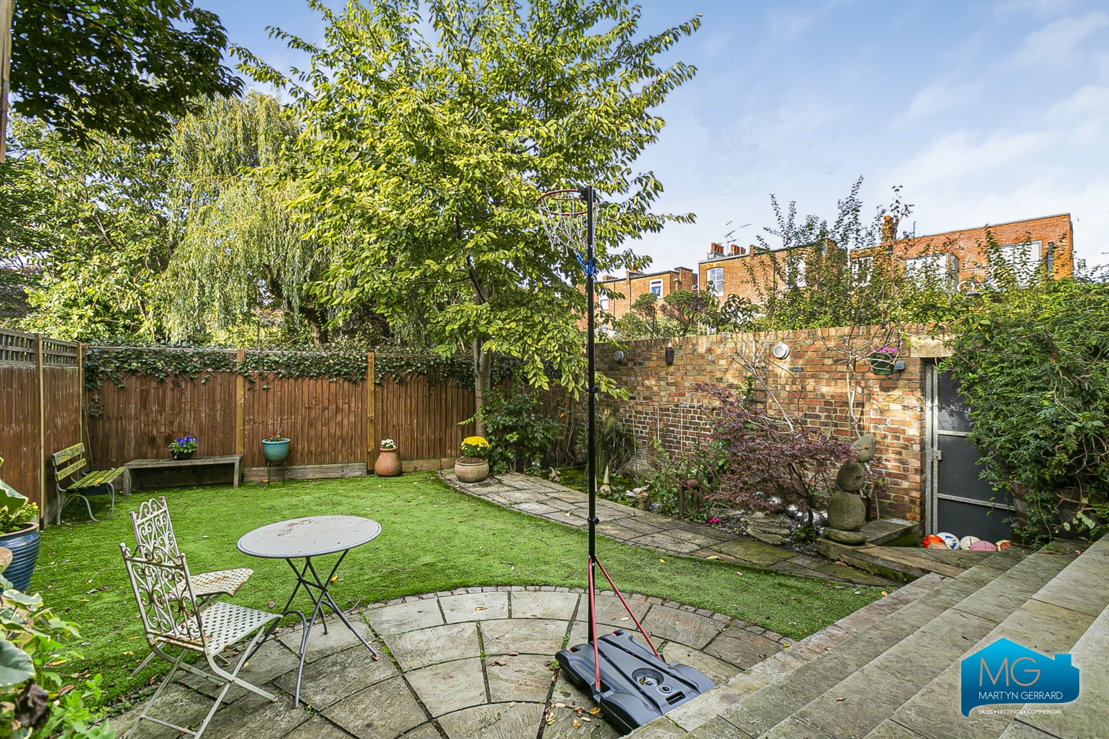 5 bedroom End of Terrace House to rent - Martyn Gerrard