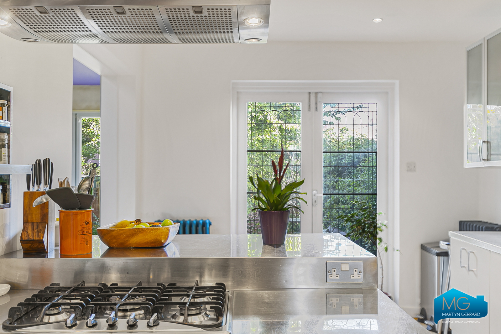 5 bedroom End of Terrace House to rent - Martyn Gerrard