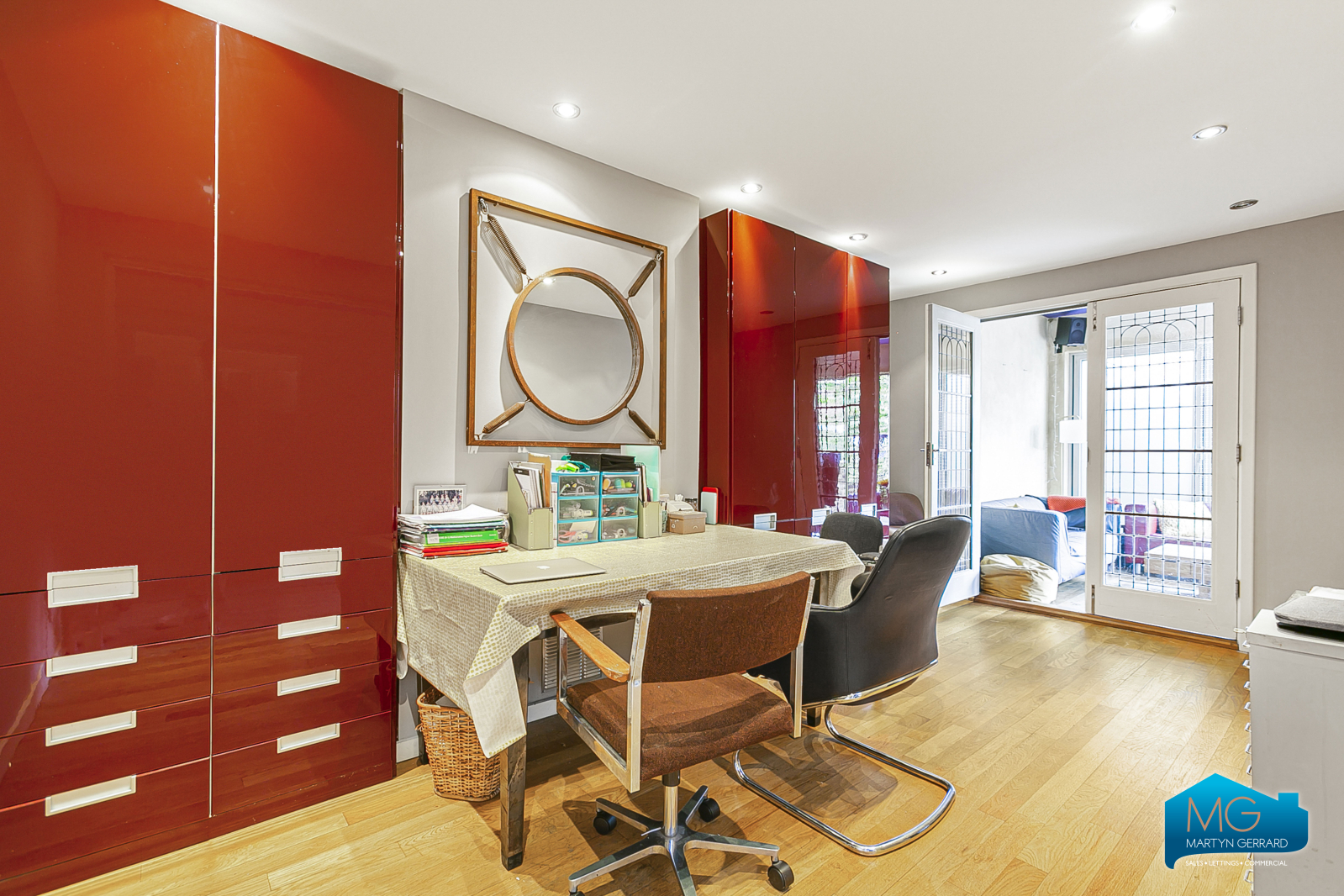 5 bedroom End of Terrace House to rent - Martyn Gerrard