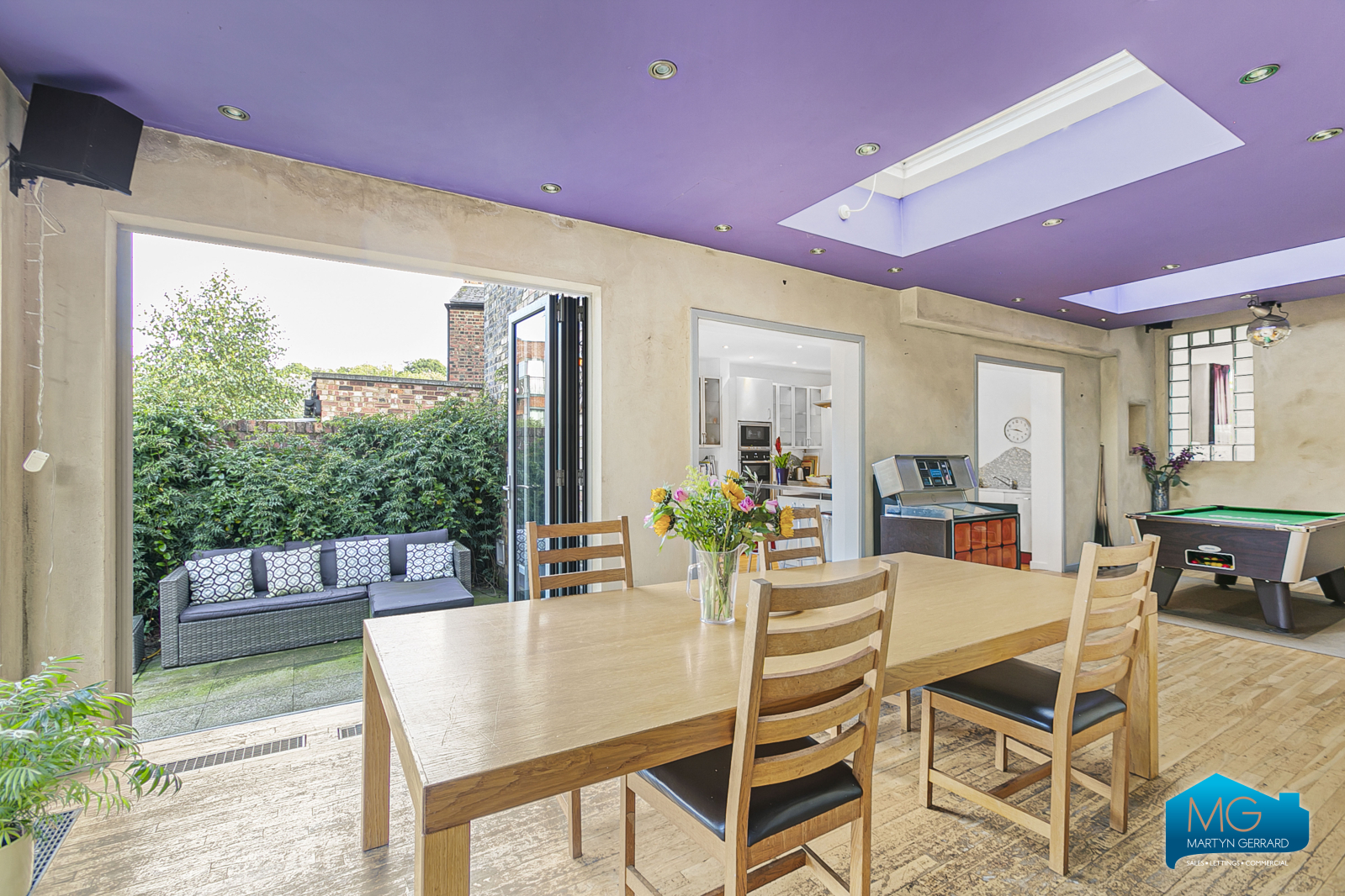 5 bedroom End of Terrace House to rent - Martyn Gerrard