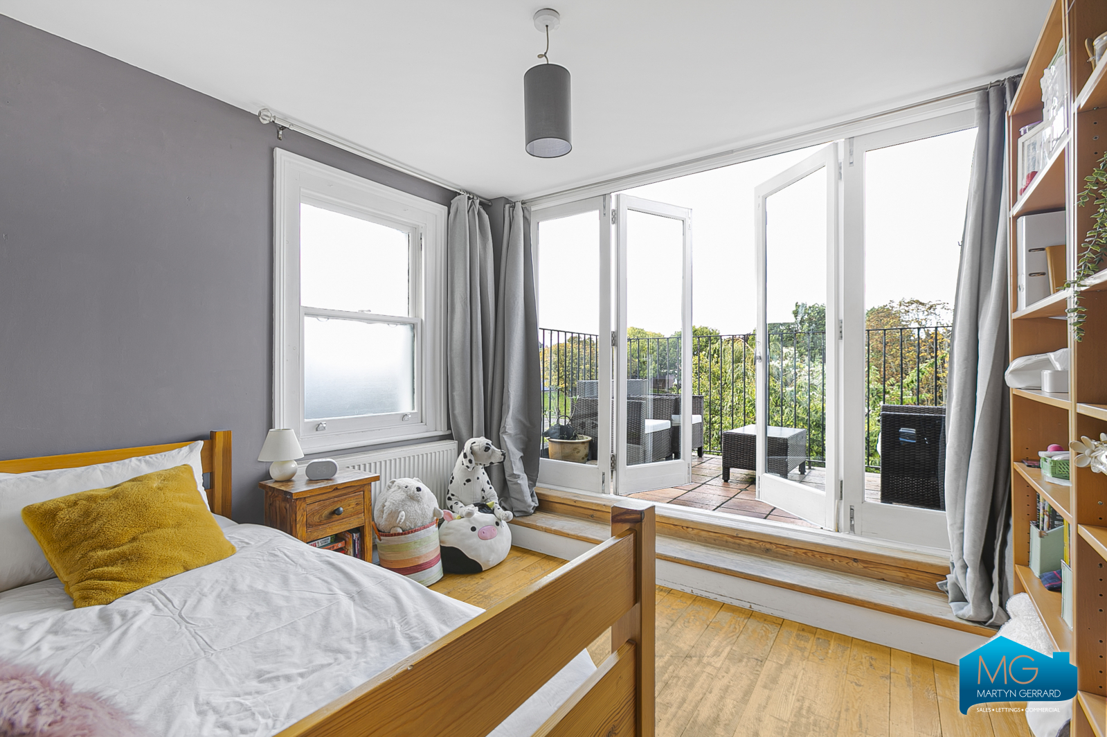 5 bedroom End of Terrace House to rent - Martyn Gerrard