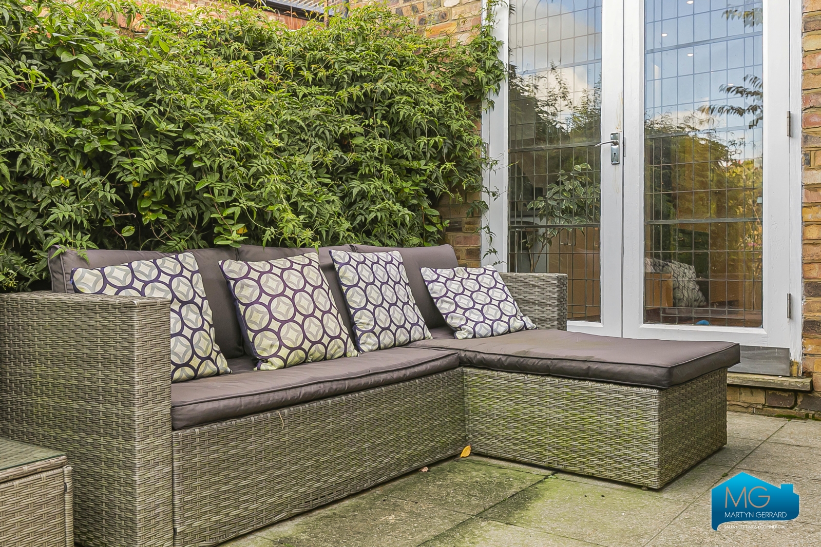 5 bedroom End of Terrace House to rent - Martyn Gerrard