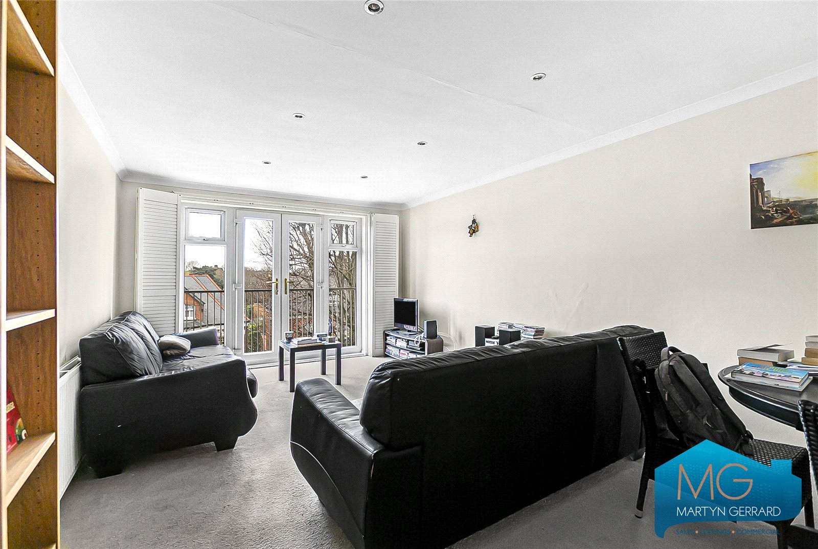2 bedroom Apartment to rent - Martyn Gerrard