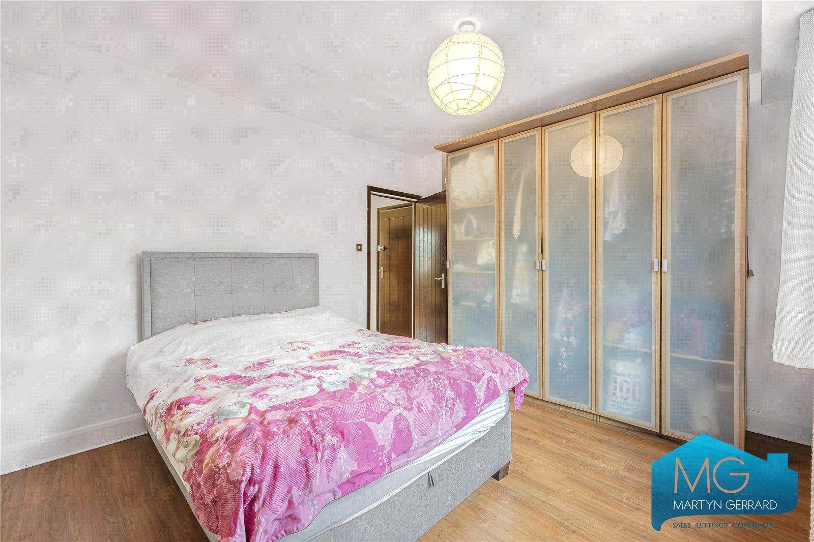 1 bedroom Apartment to rent - Martyn Gerrard