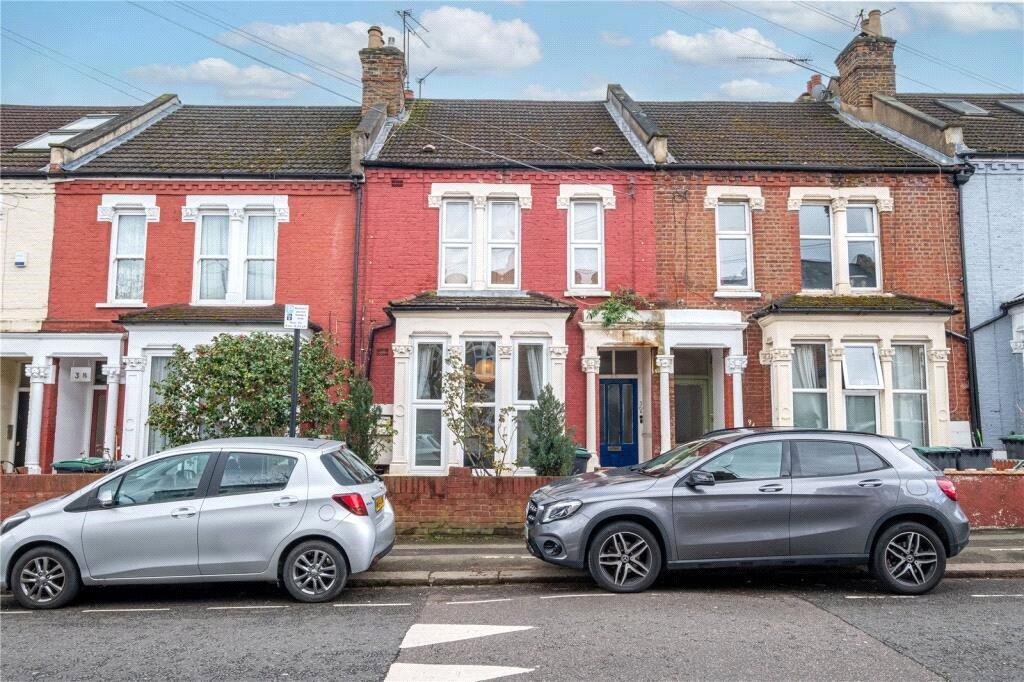 2 bedroom Ground Floor Flat to rent + ' - Martyn Gerrard