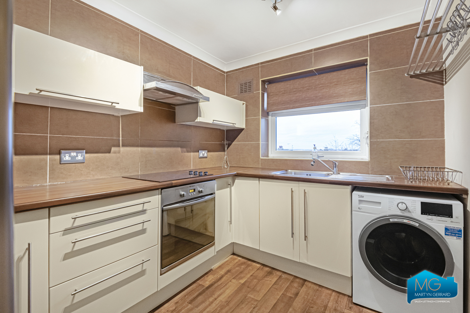 Waverley Road, Crouch End, London, N8+  - Martyn Gerrard