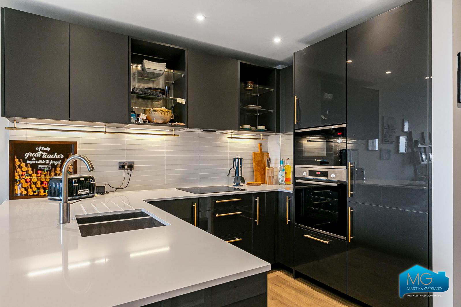 1 bedroom Apartment to rent - Martyn Gerrard