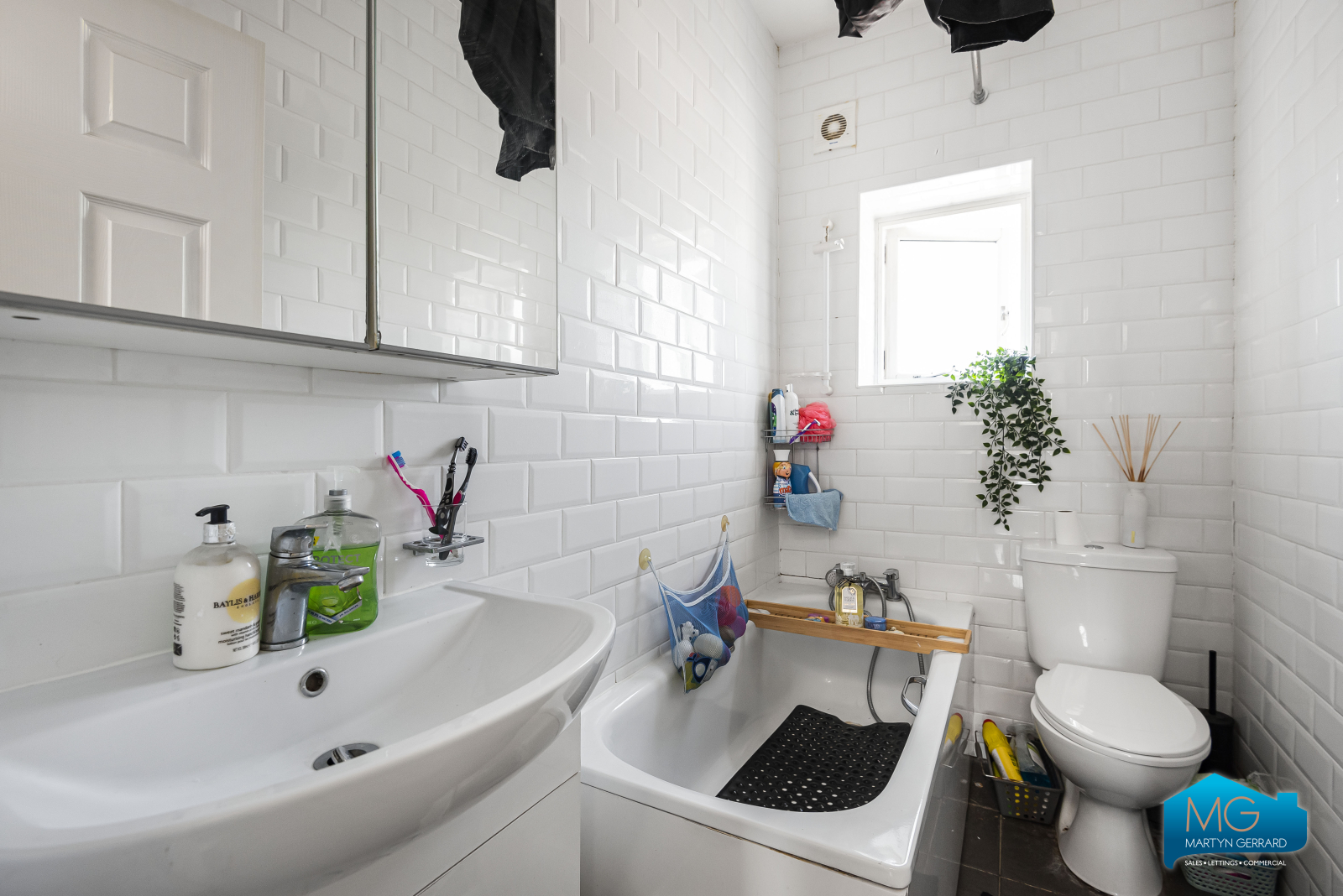 2 bedroom Apartment to rent - Martyn Gerrard