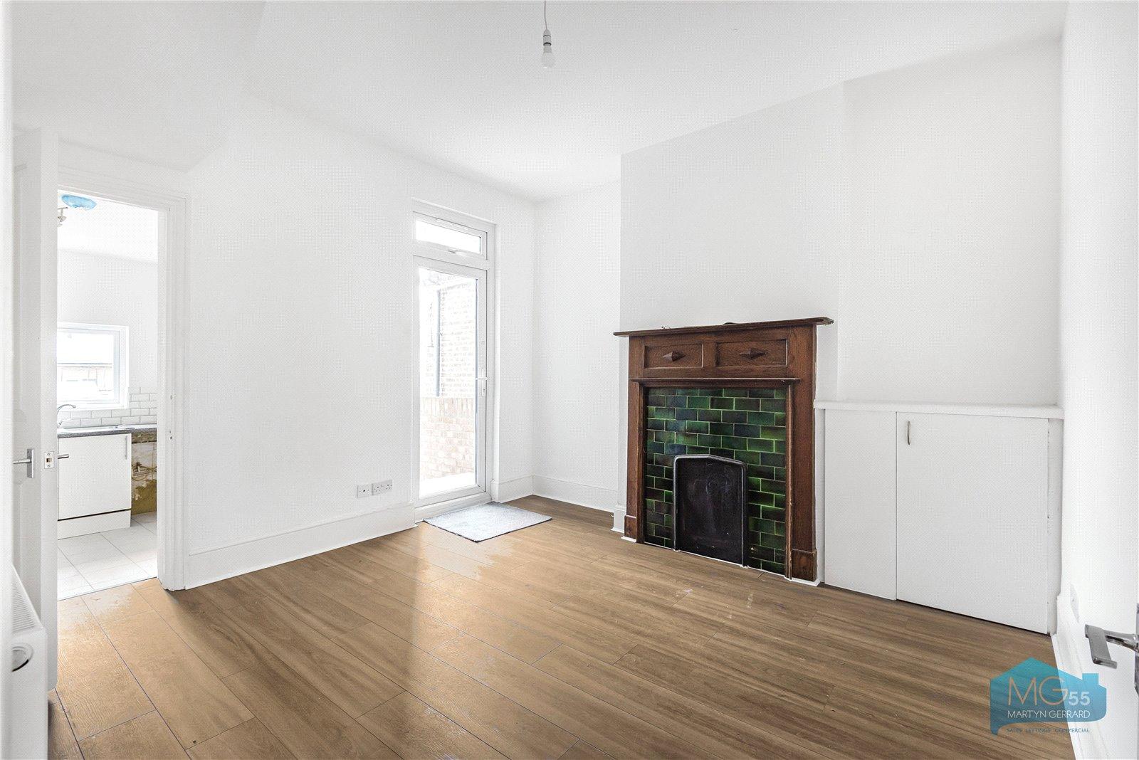 4 bedroom Terraced House to rent - Martyn Gerrard