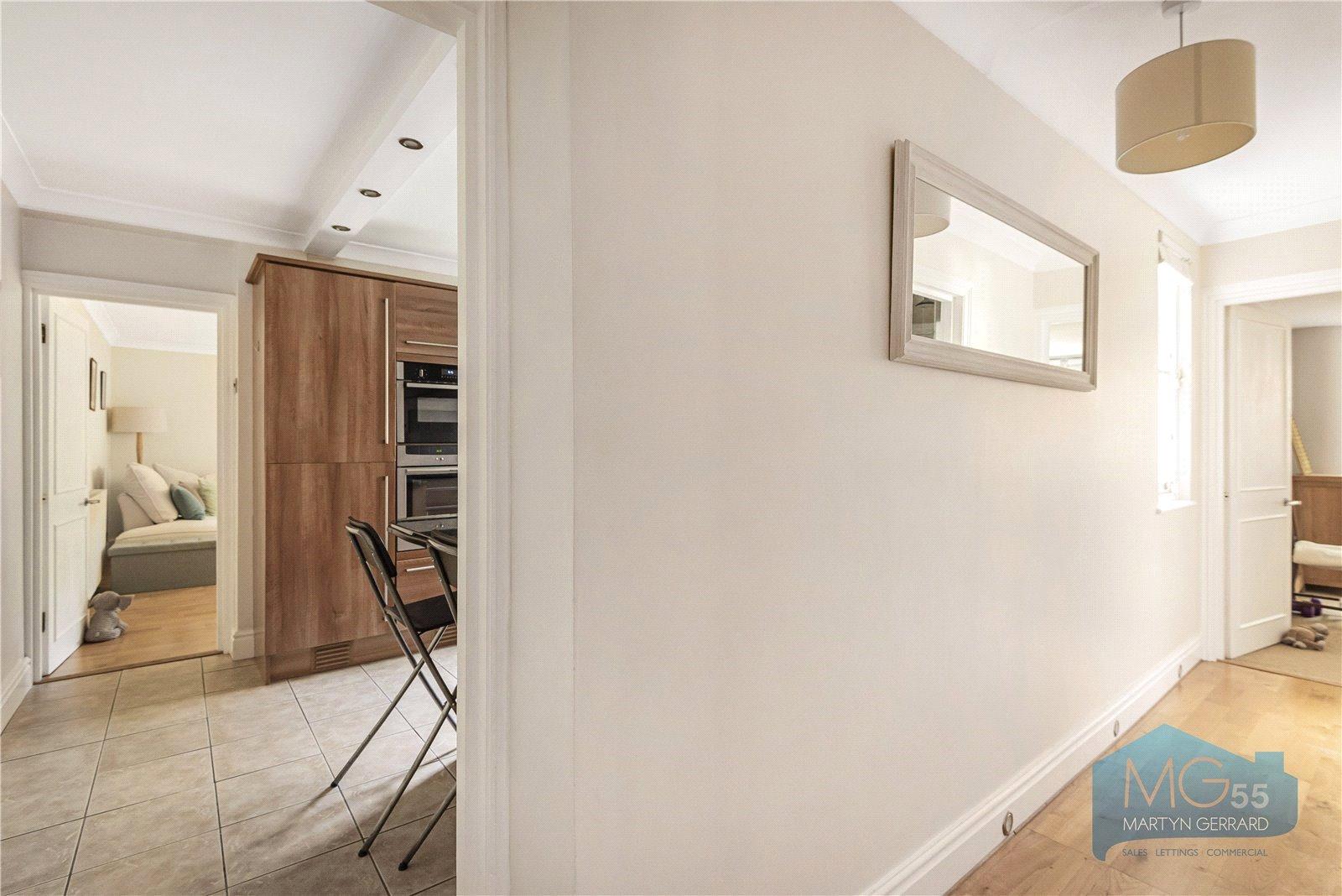 2 bedroom Ground Floor Flat to rent - Martyn Gerrard