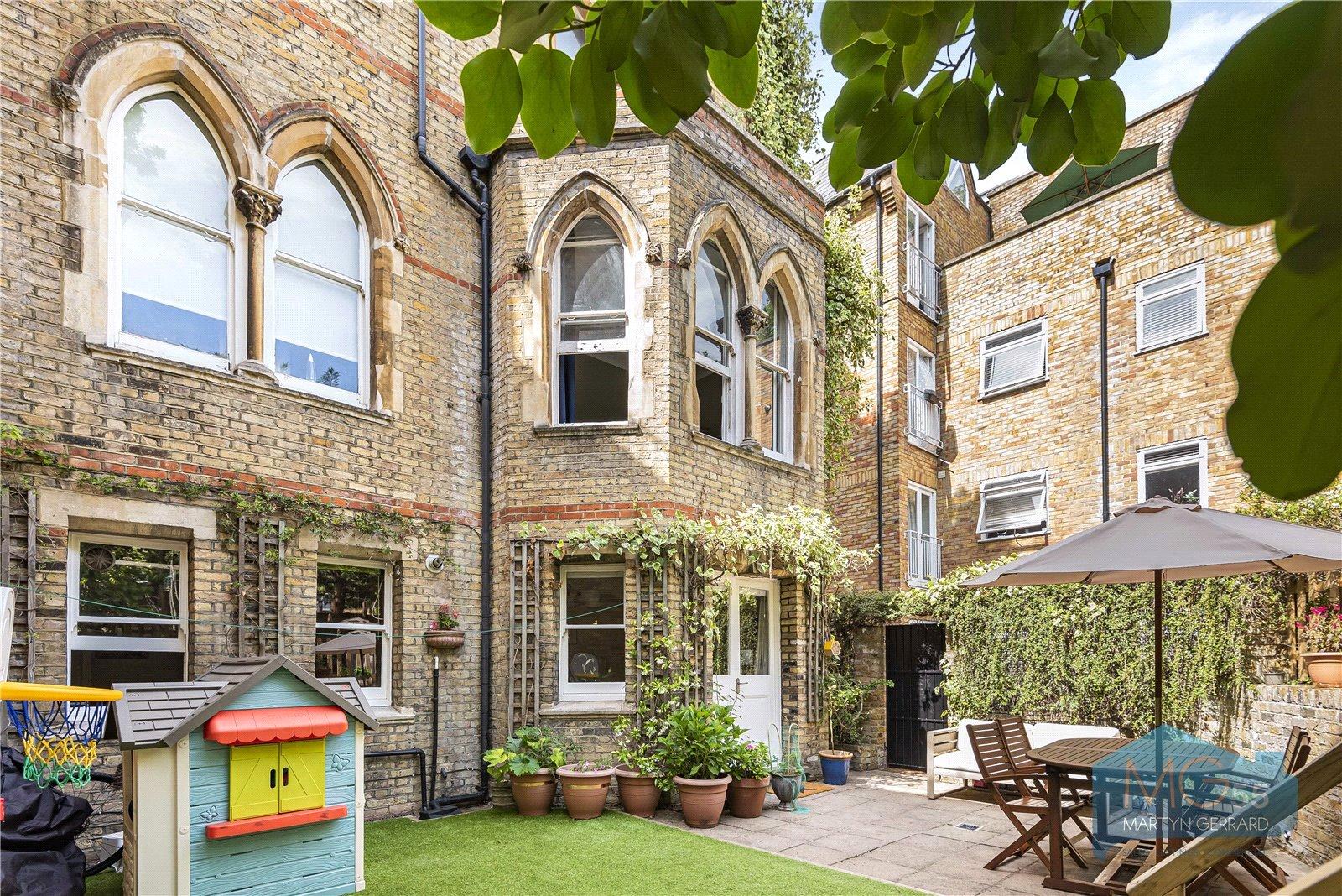 2 bedroom Ground Floor Flat to rent - Martyn Gerrard
