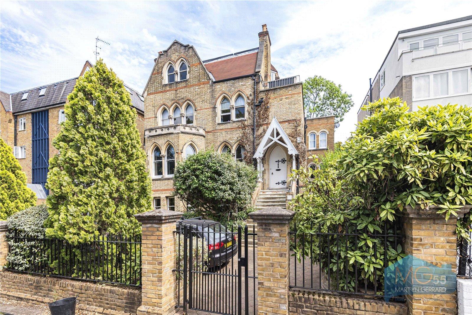 2 bedroom Ground Floor Flat to rent - Martyn Gerrard
