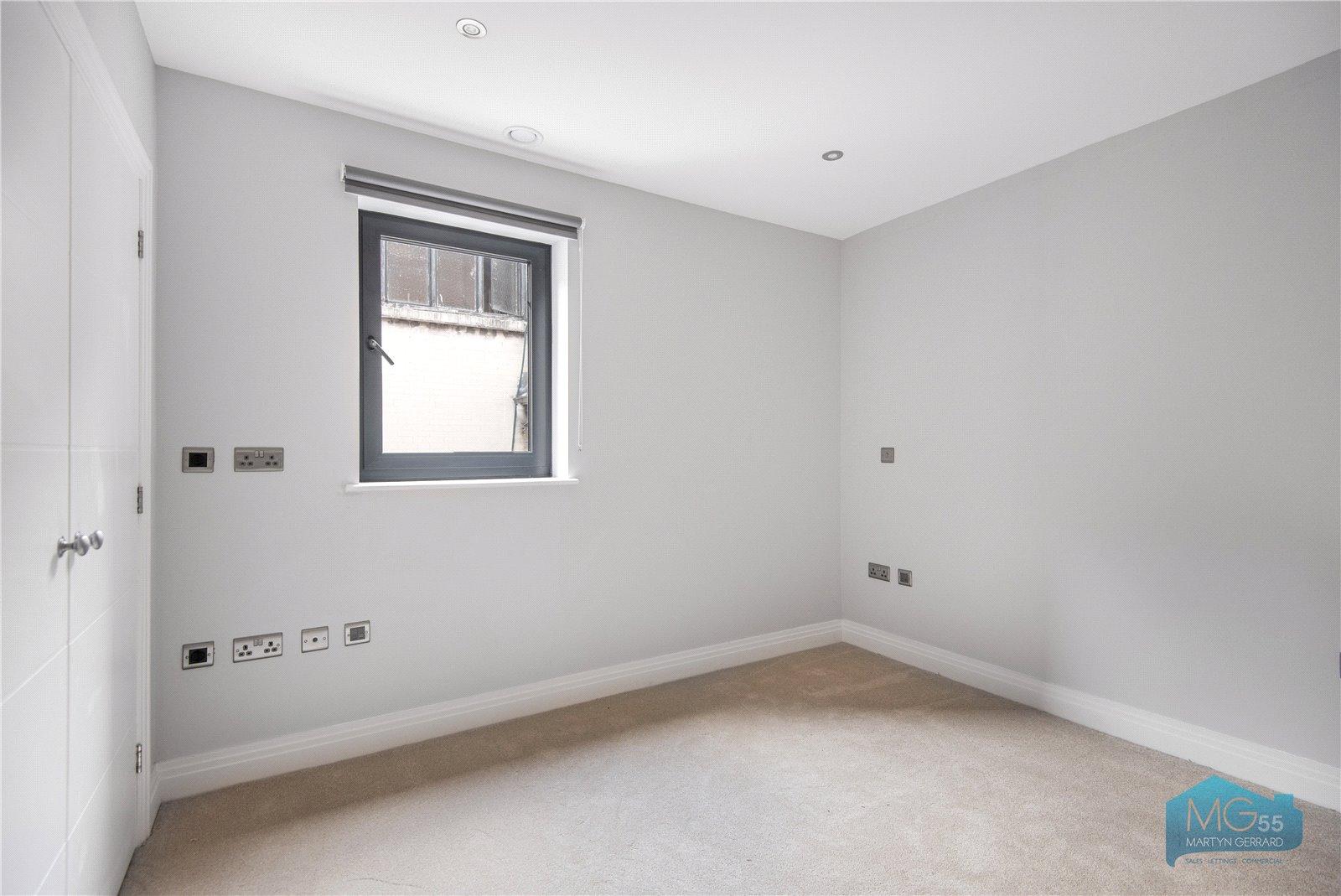 1 bedroom Apartment to rent - Martyn Gerrard