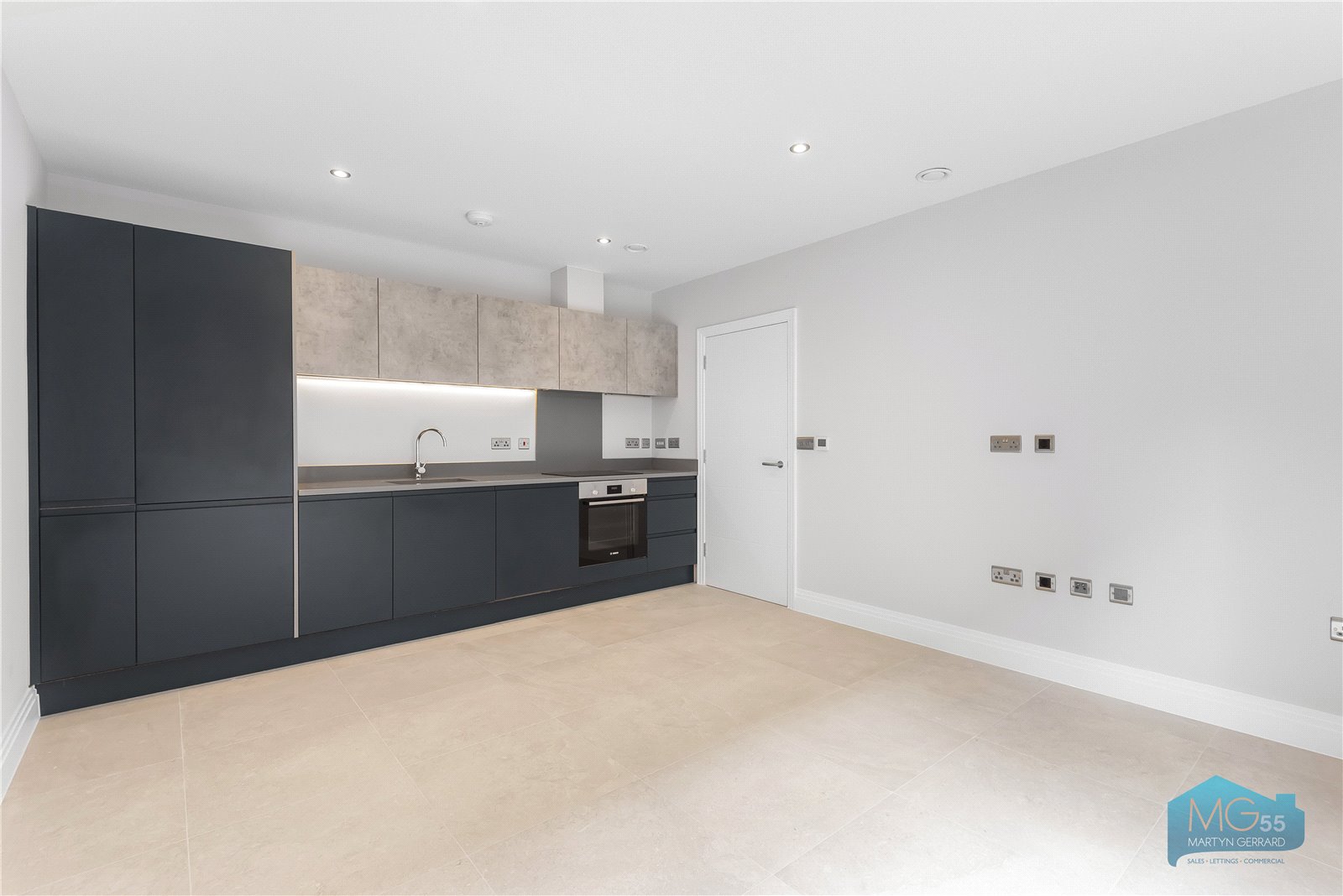 Crouch End Hill, Crouch End, London, N8+  - Martyn Gerrard