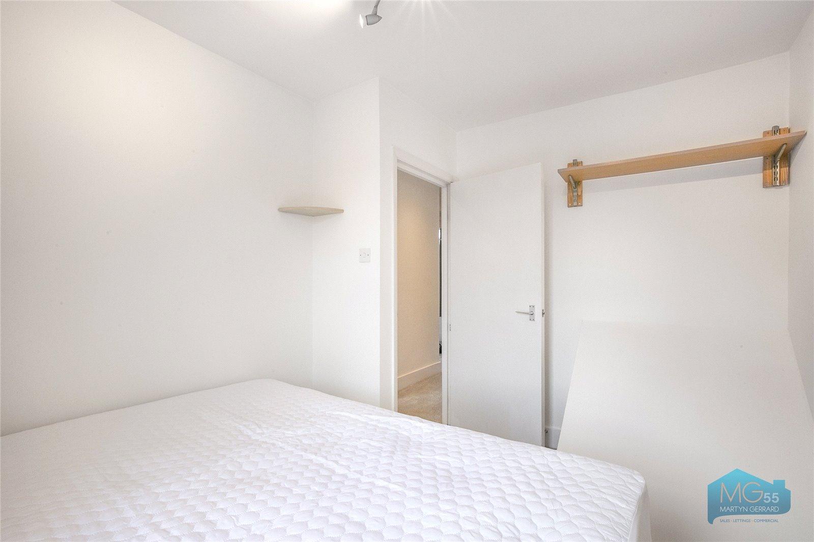 2 bedroom Apartment to rent - Martyn Gerrard