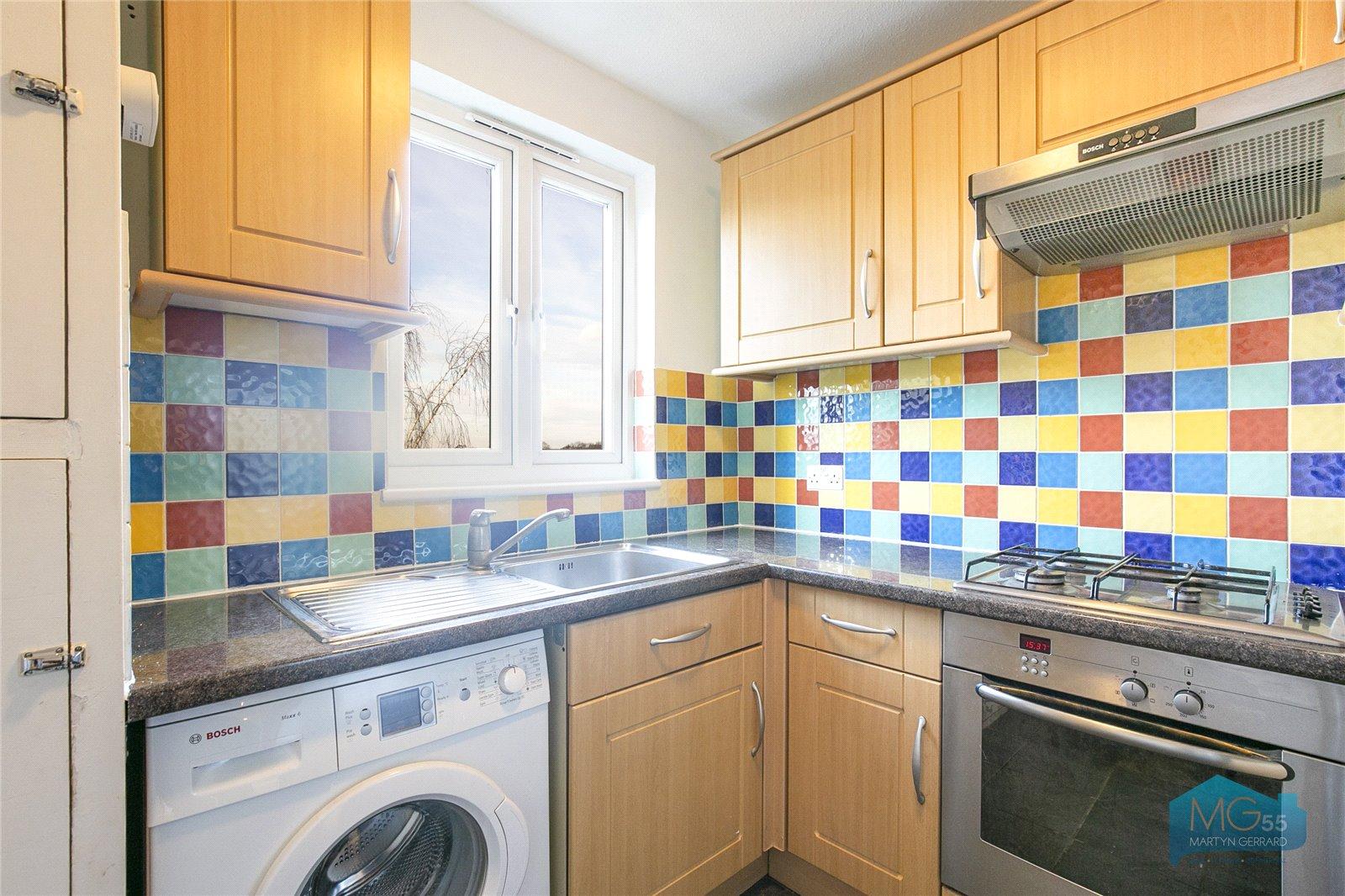 2 bedroom Apartment to rent - Martyn Gerrard
