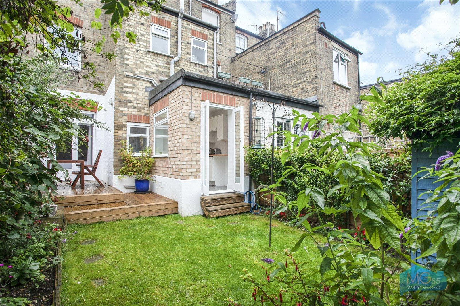1 bedroom Ground Floor Flat to rent - Martyn Gerrard