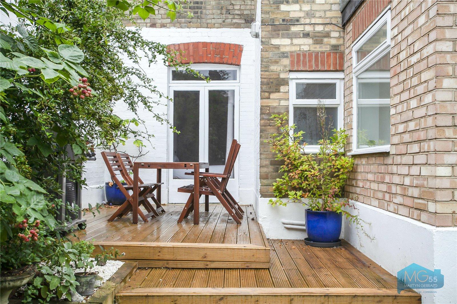 1 bedroom Ground Floor Flat to rent - Martyn Gerrard
