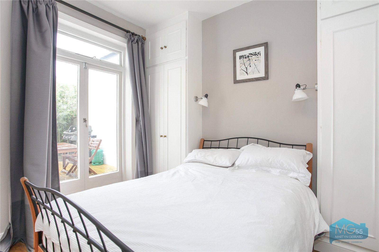 1 bedroom Ground Floor Flat to rent - Martyn Gerrard