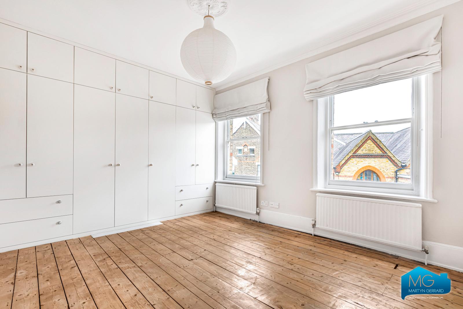4 bedroom End of Terrace House to rent - Martyn Gerrard
