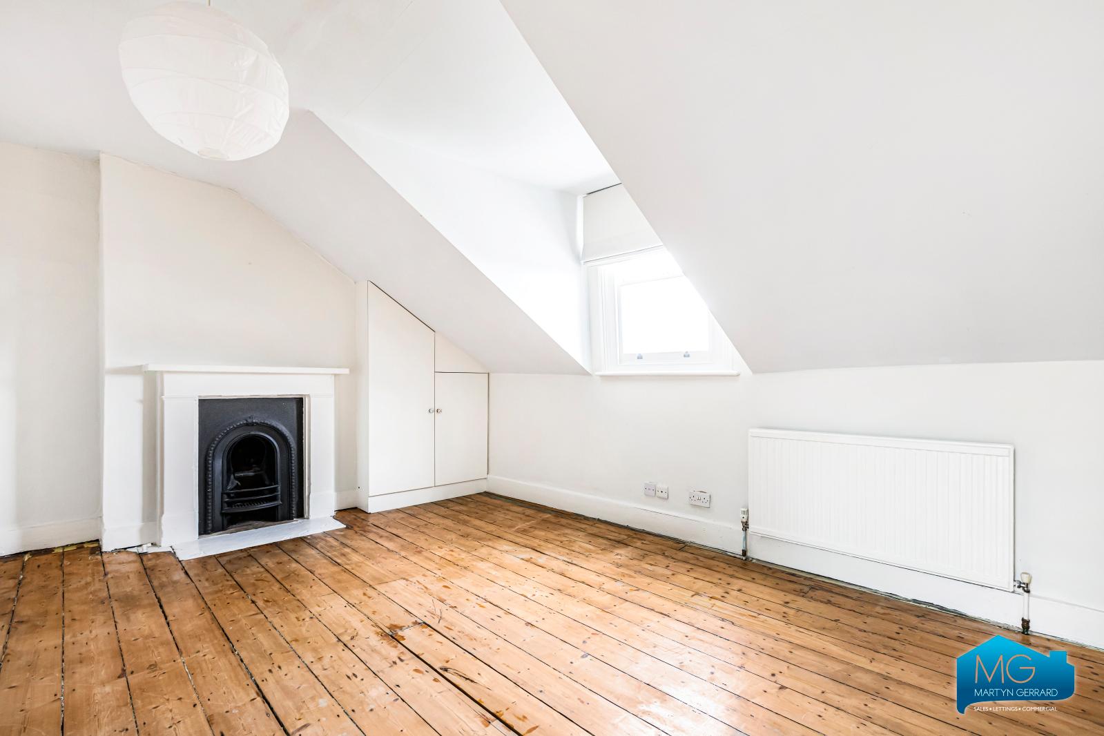 4 bedroom End of Terrace House to rent - Martyn Gerrard