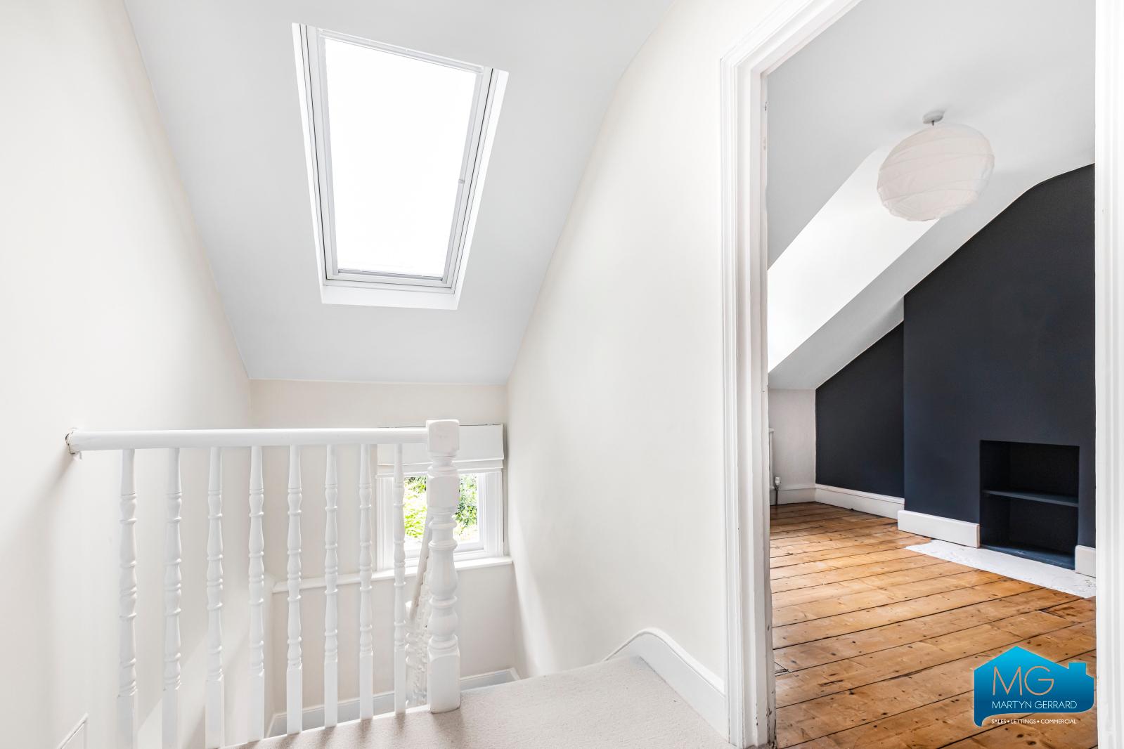4 bedroom End of Terrace House to rent - Martyn Gerrard