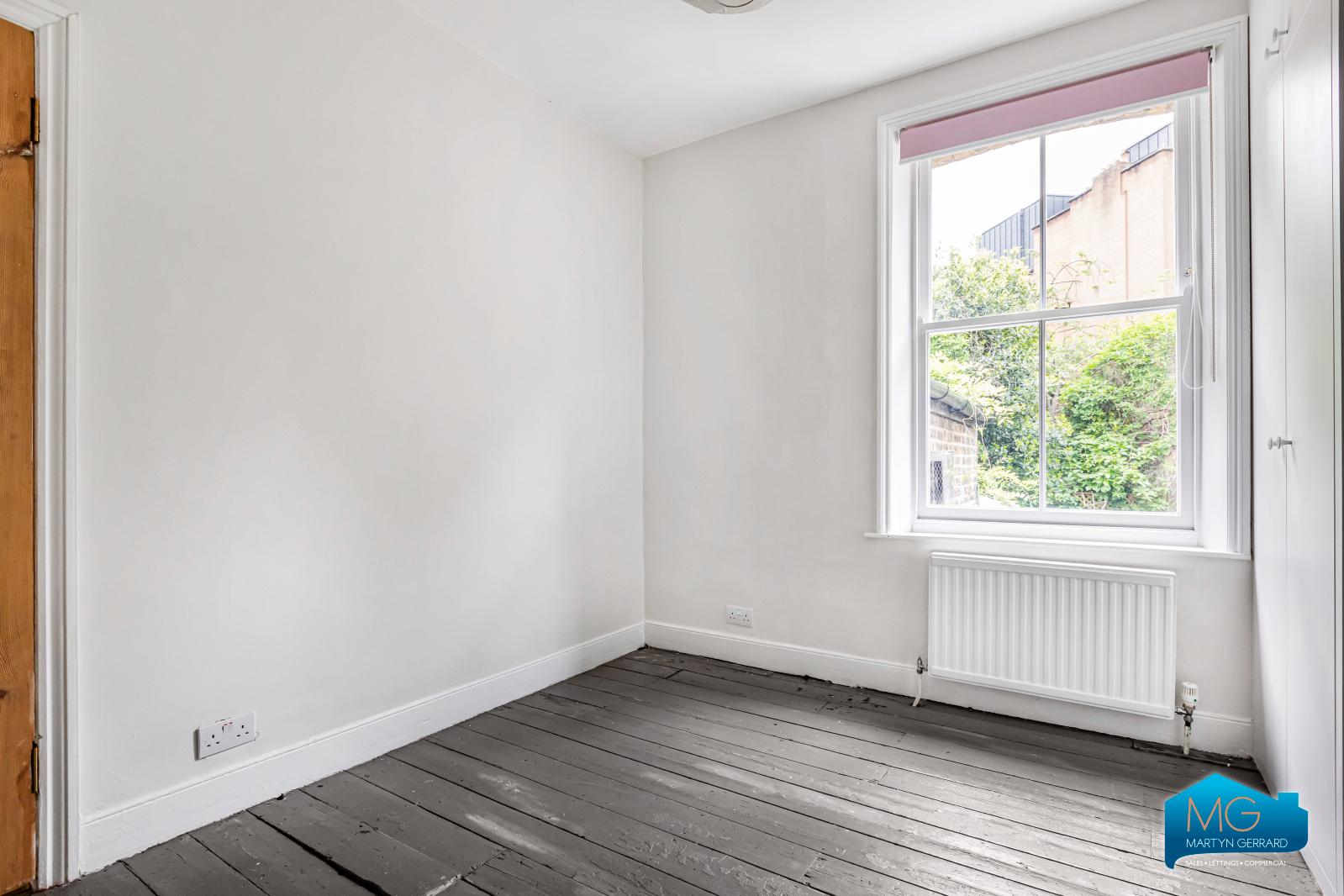 4 bedroom End of Terrace House to rent - Martyn Gerrard
