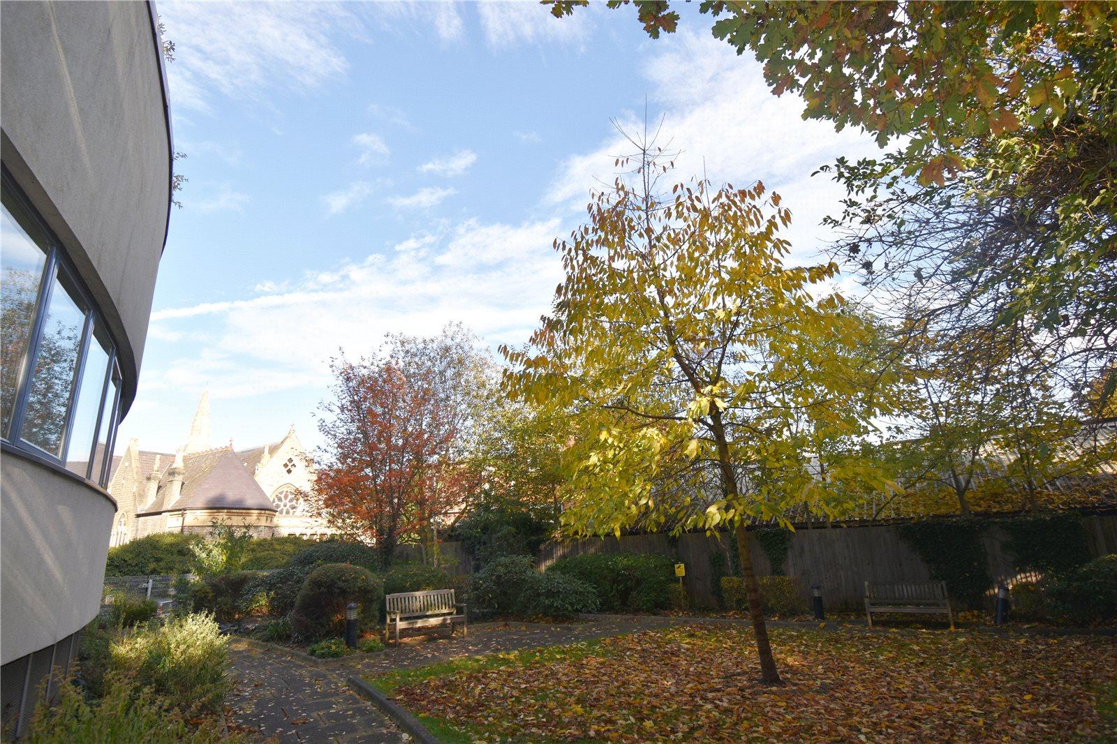 1 bedroom Apartment to rent - Martyn Gerrard