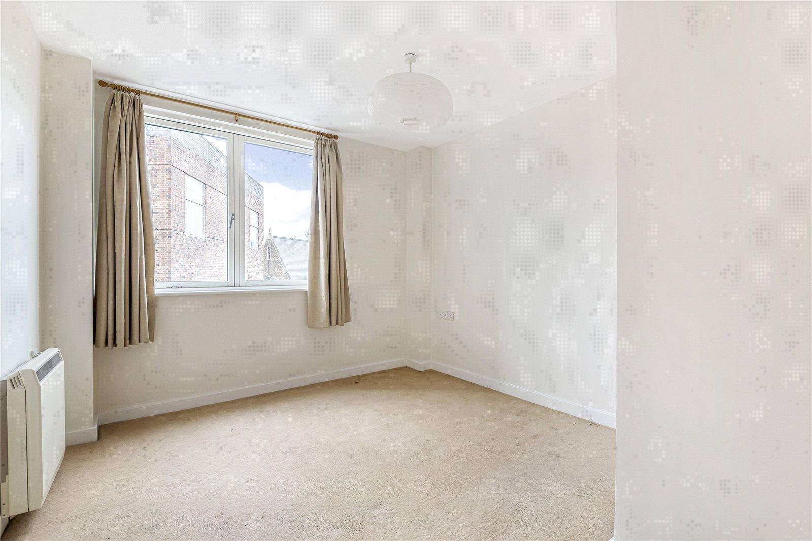 1 bedroom Apartment to rent - Martyn Gerrard