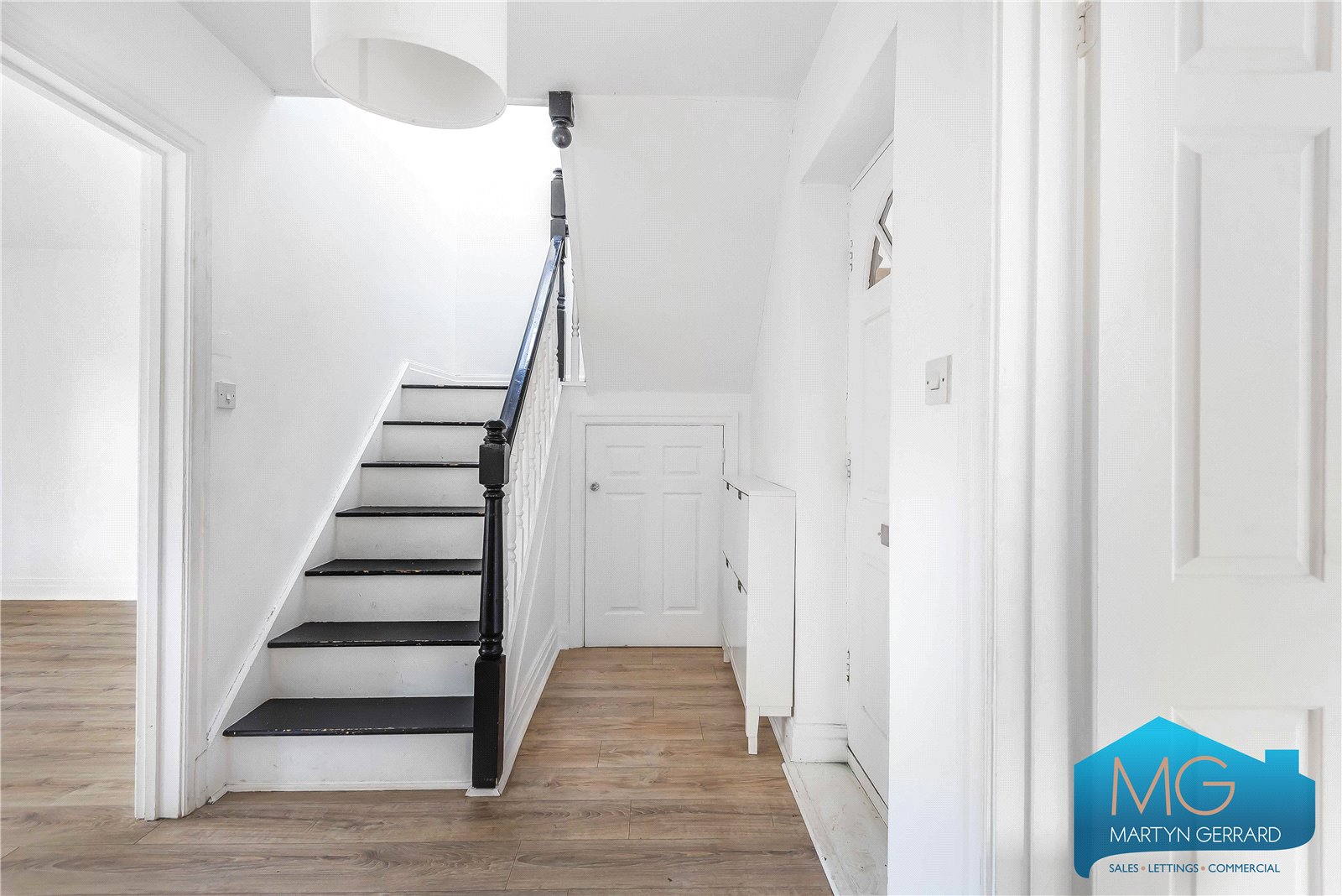 3 bedroom Semi-Detached House to rent - Martyn Gerrard