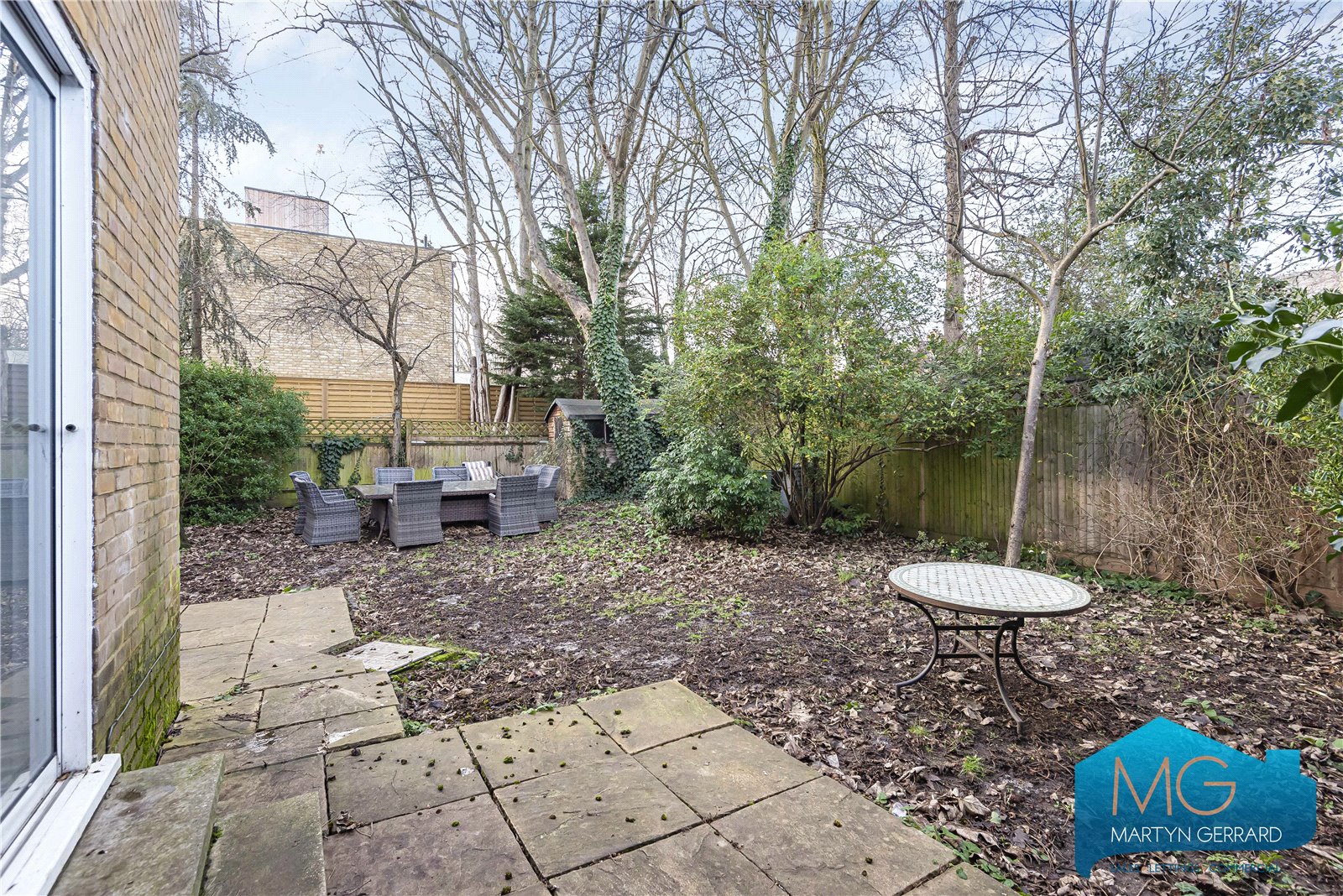 3 bedroom Semi-Detached House to rent - Martyn Gerrard