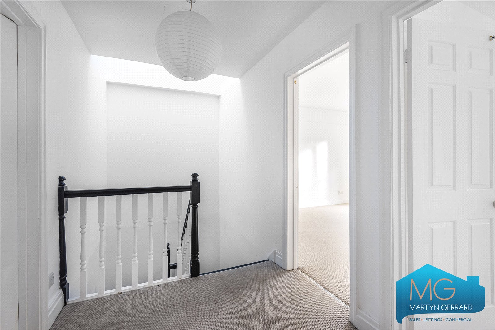 3 bedroom Semi-Detached House to rent - Martyn Gerrard