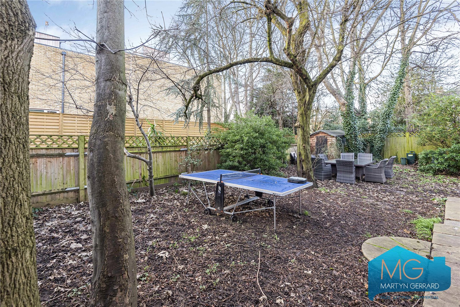 3 bedroom Semi-Detached House to rent - Martyn Gerrard