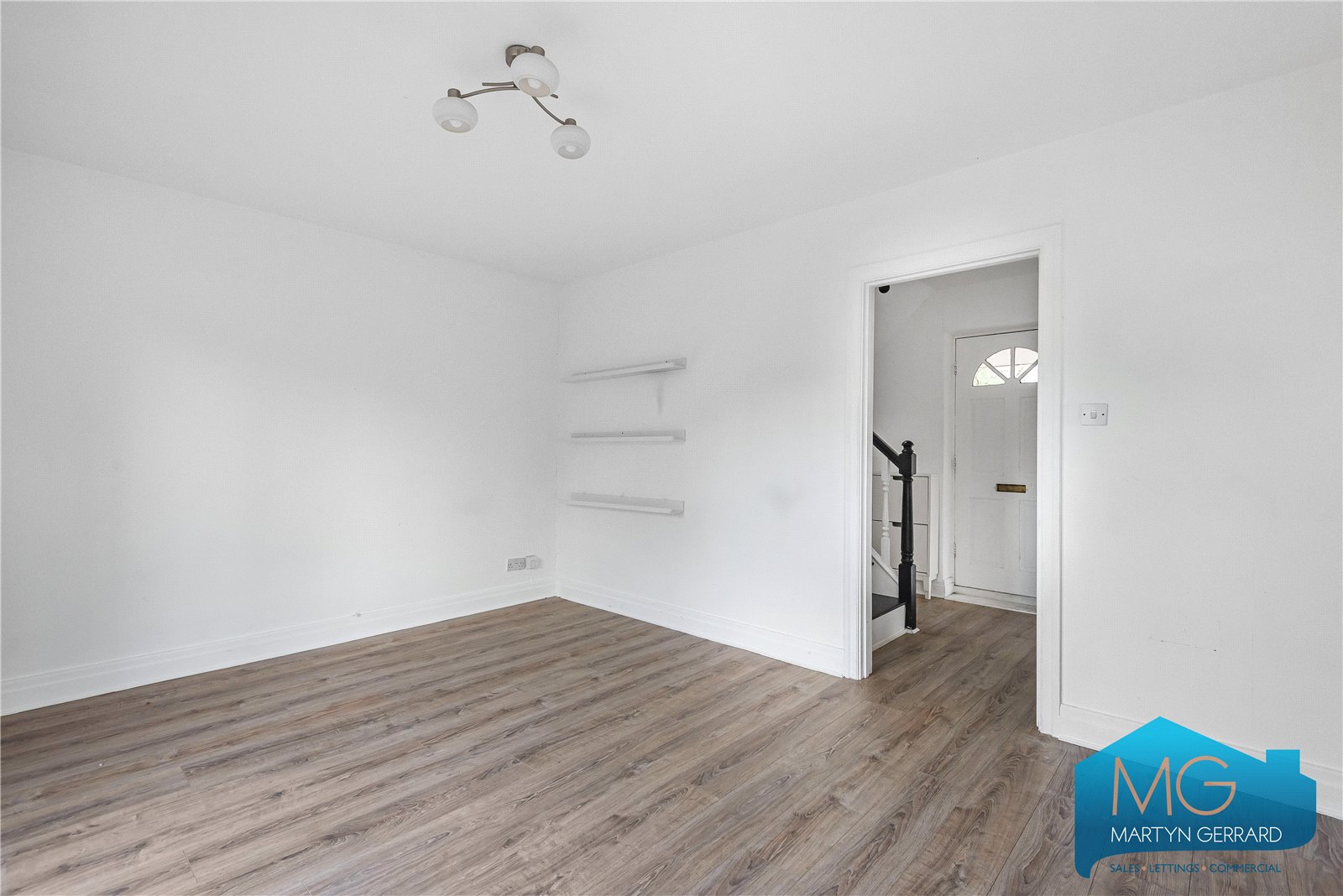 3 bedroom Semi-Detached House to rent - Martyn Gerrard