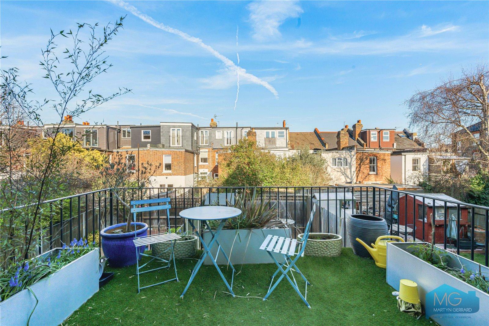 3 bedroom Apartment for sale - Martyn Gerrard