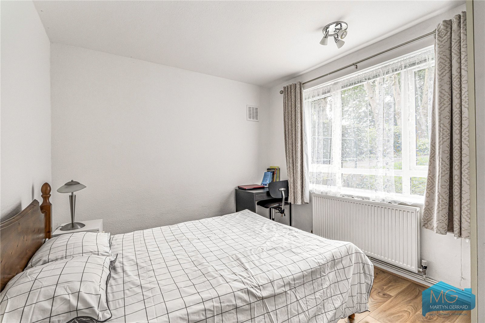1 bedroom Apartment for sale - Martyn Gerrard