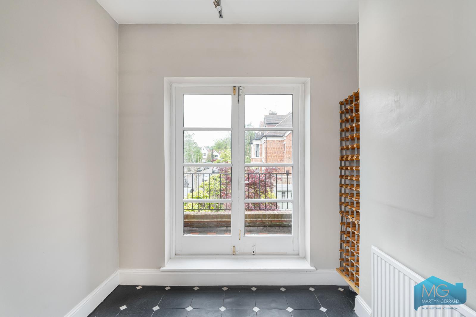2 bedroom Apartment to rent - Martyn Gerrard