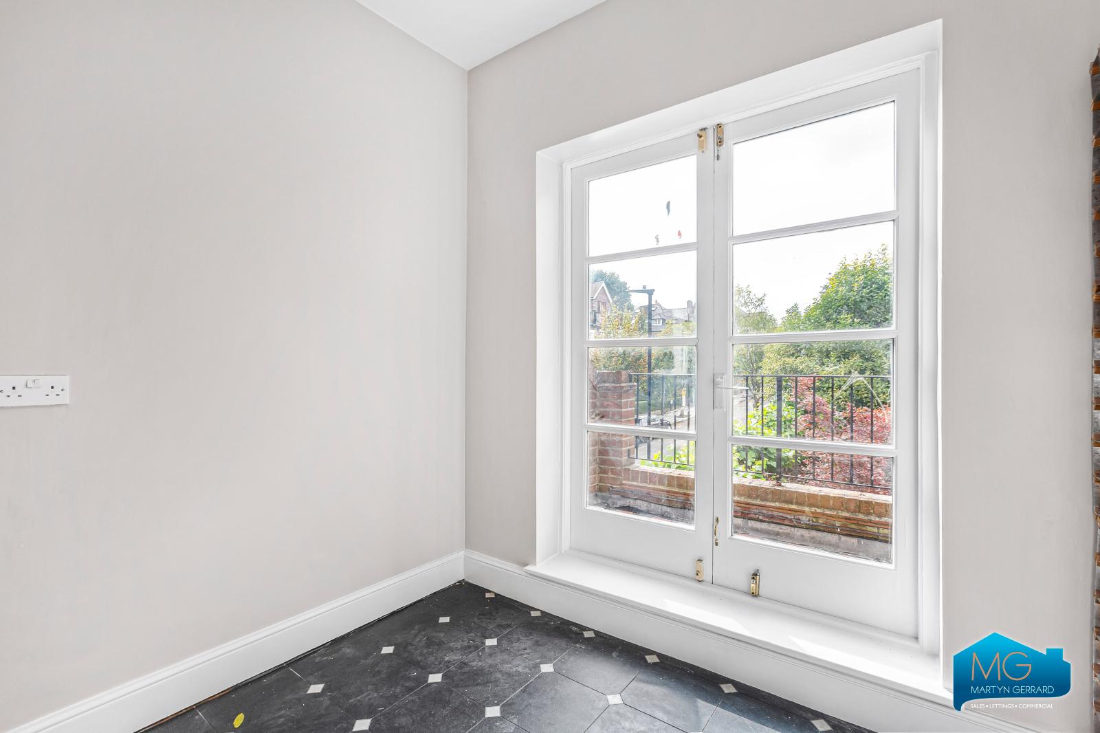 2 bedroom Apartment to rent - Martyn Gerrard