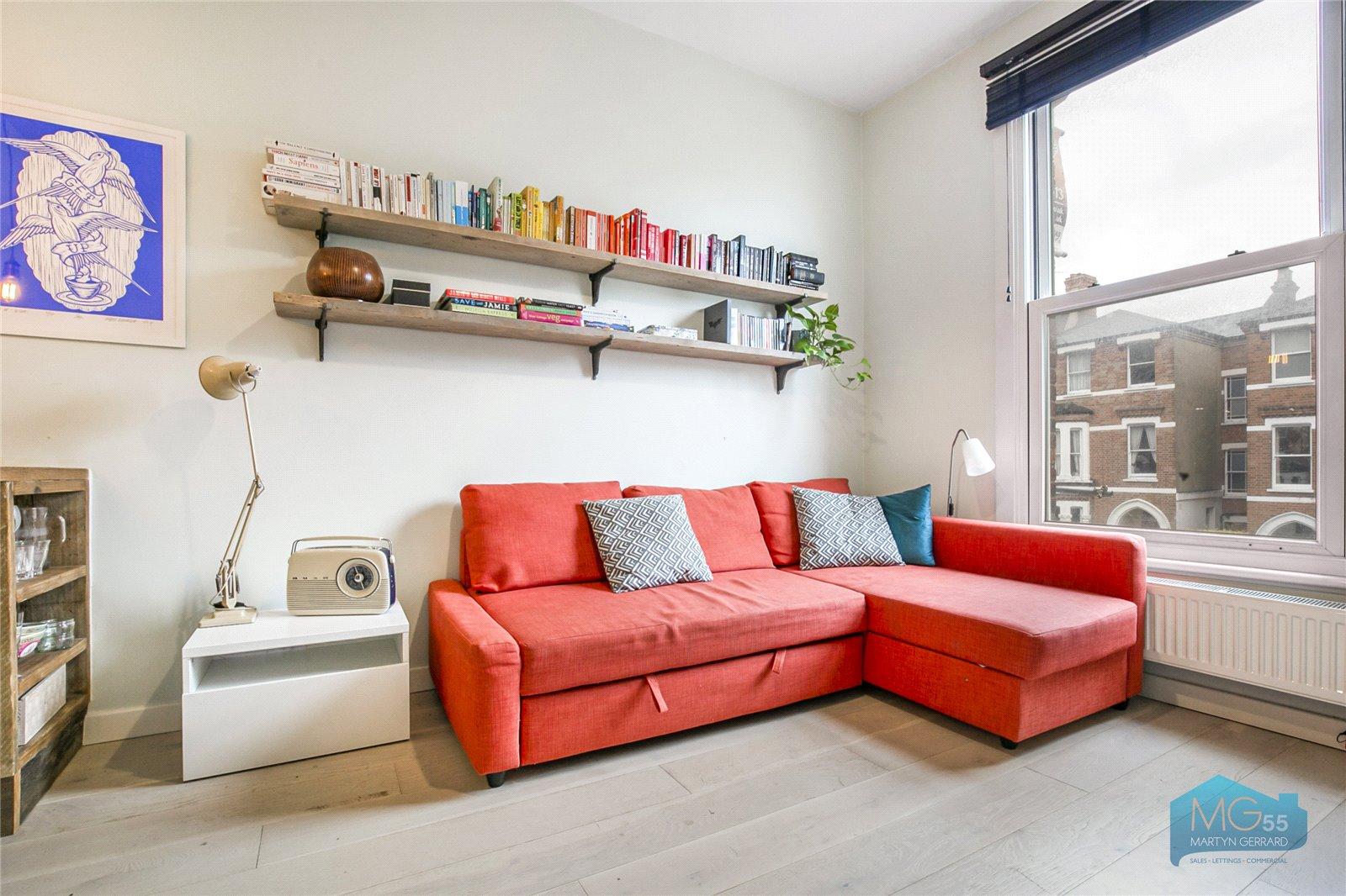 2 bedroom Apartment to rent - Martyn Gerrard